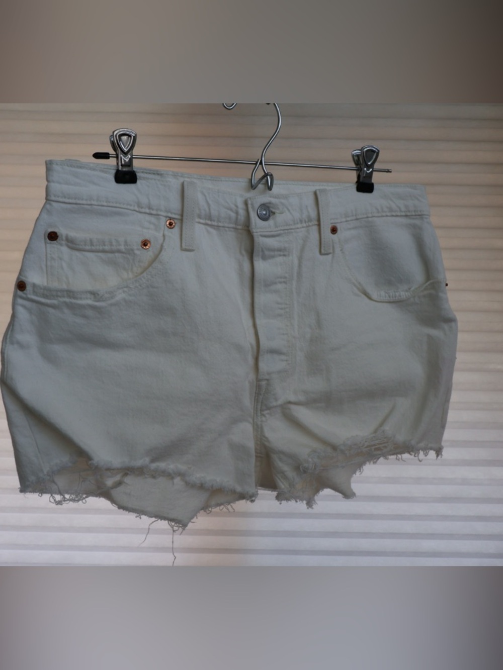 Levi’s 501 Women’s White Frayed Hem Denim Shorts